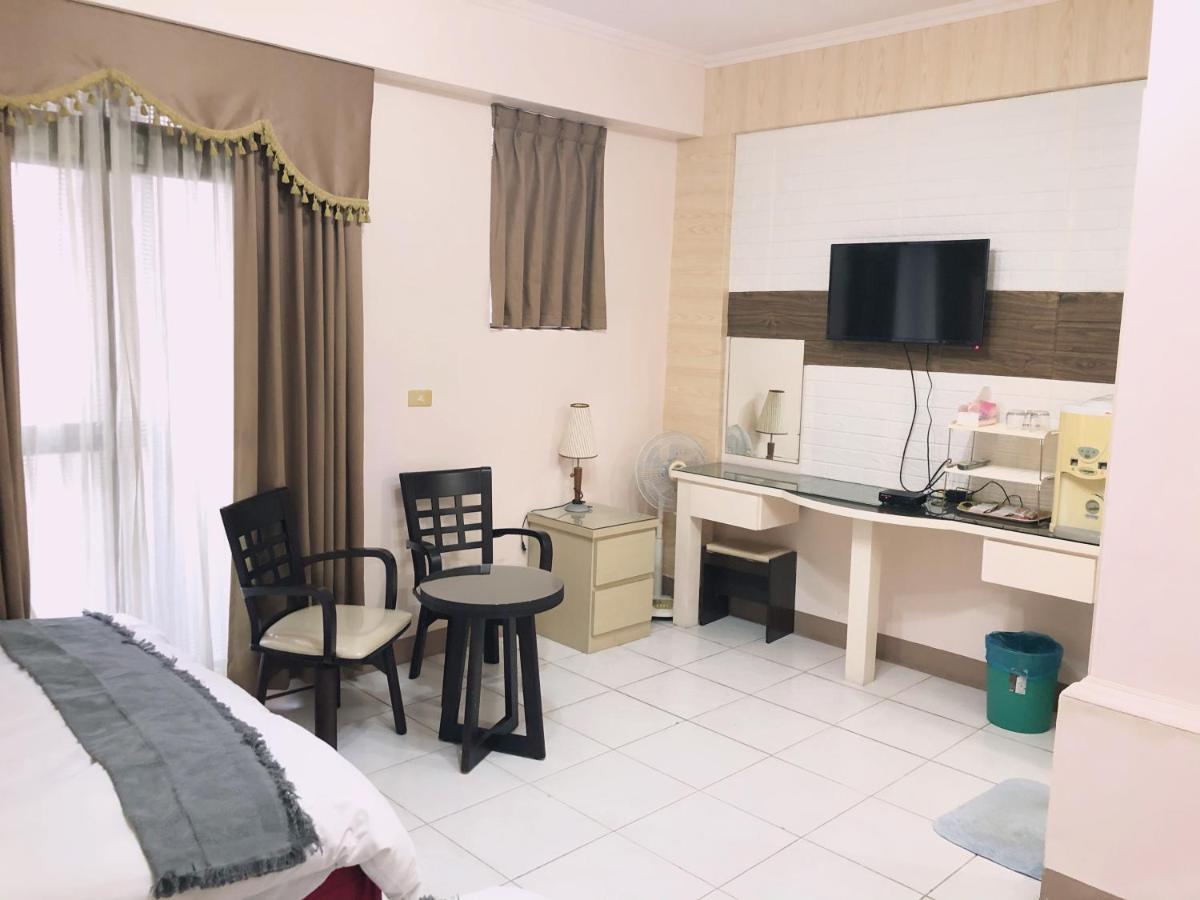 Yun'S Homestay Луодонг Екстериор снимка