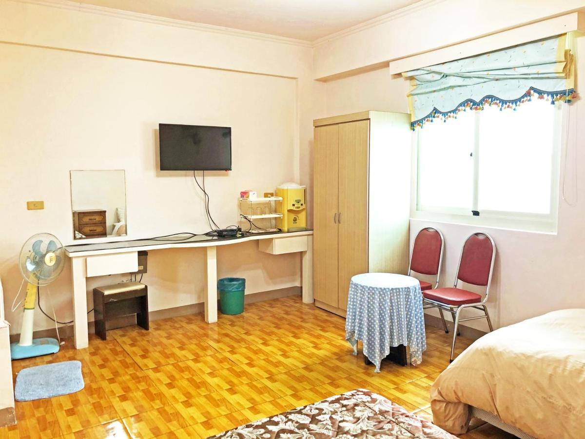 Yun'S Homestay Луодонг Екстериор снимка